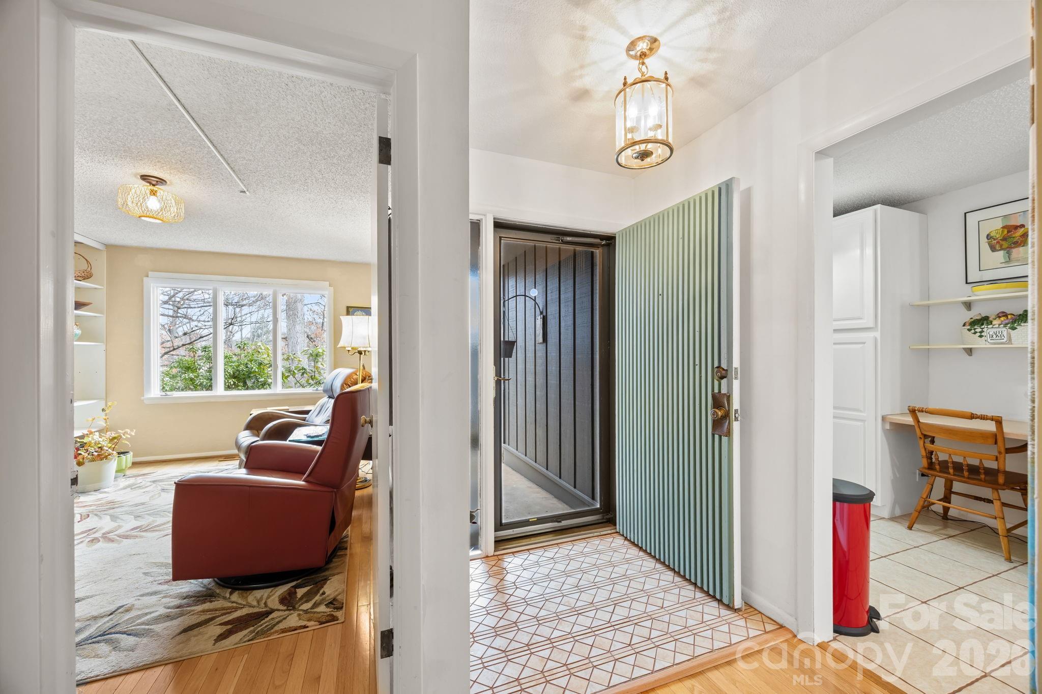 102 Crowfields Drive Asheville NC 28803