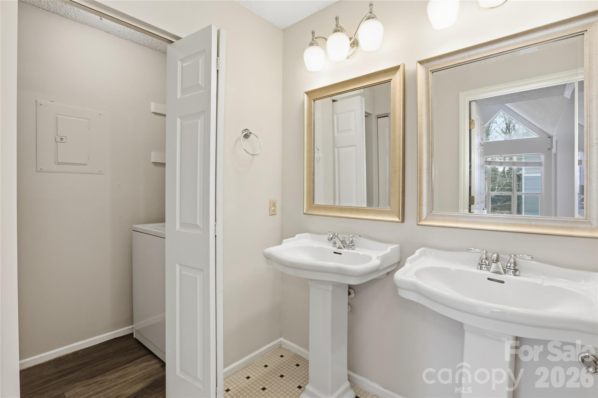 2518 Cranbrook Lane Charlotte NC 28207
