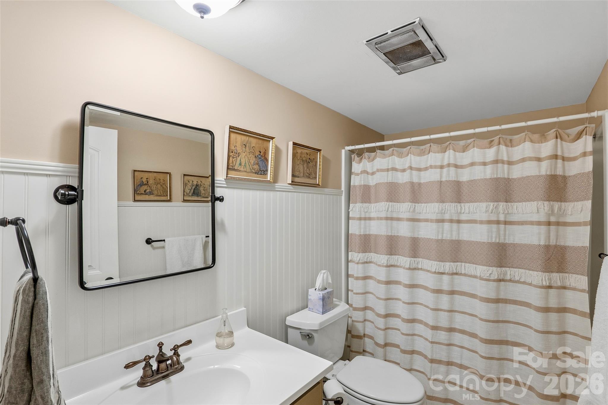 16 Lakemoor Lane Hendersonville NC 28739