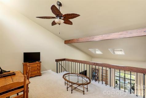 16 Lakemoor Lane Hendersonville NC 28739