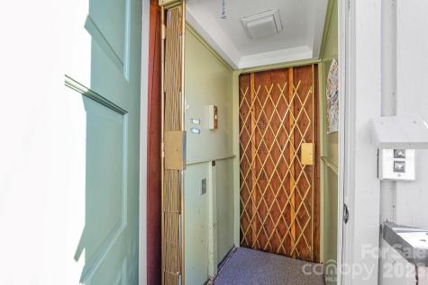 16 Lakemoor Lane Hendersonville NC 28739