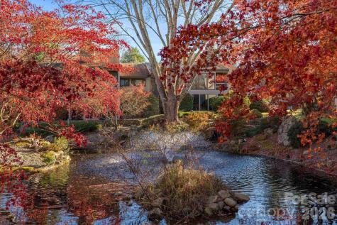 16 Lakemoor Lane Hendersonville NC 28739