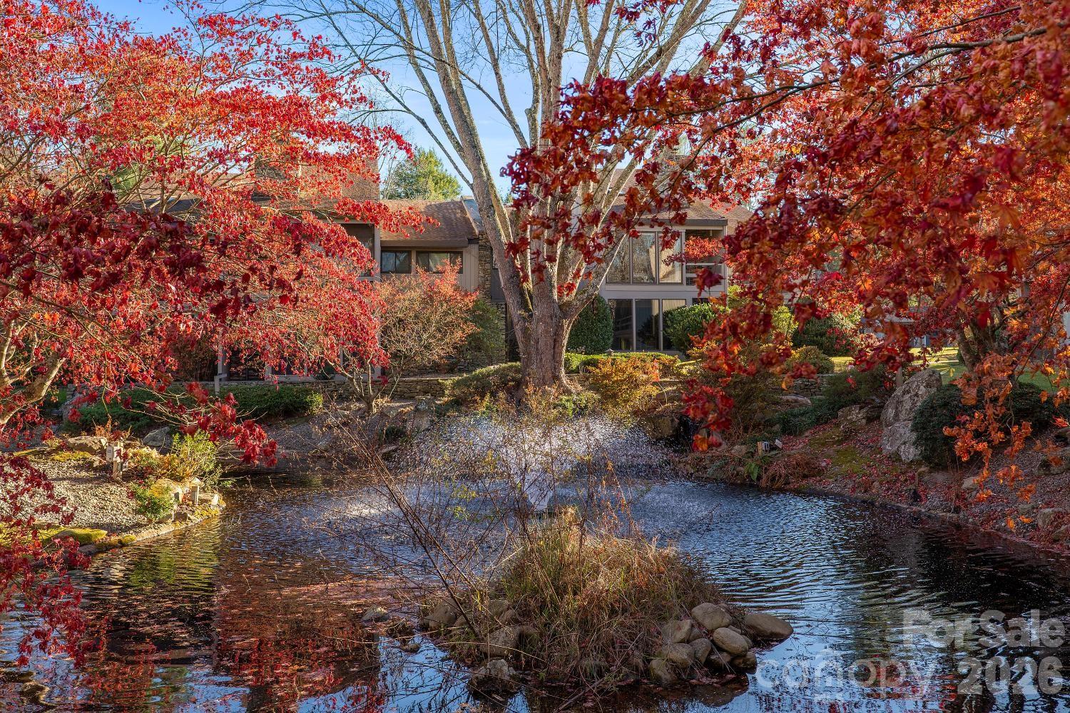16 Lakemoor Lane Hendersonville NC 28739