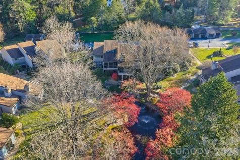 16 Lakemoor Lane Hendersonville NC 28739