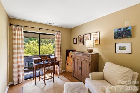 16 Lakemoor Lane Hendersonville NC 28739