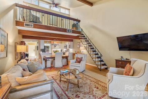 16 Lakemoor Lane Hendersonville NC 28739