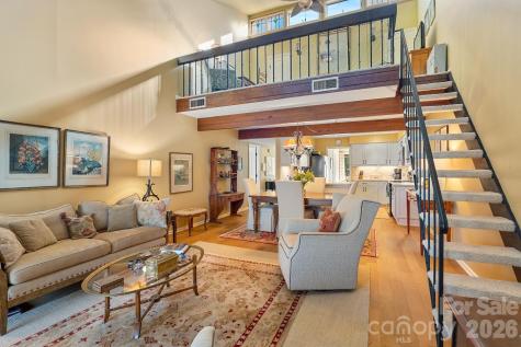 16 Lakemoor Lane Hendersonville NC 28739