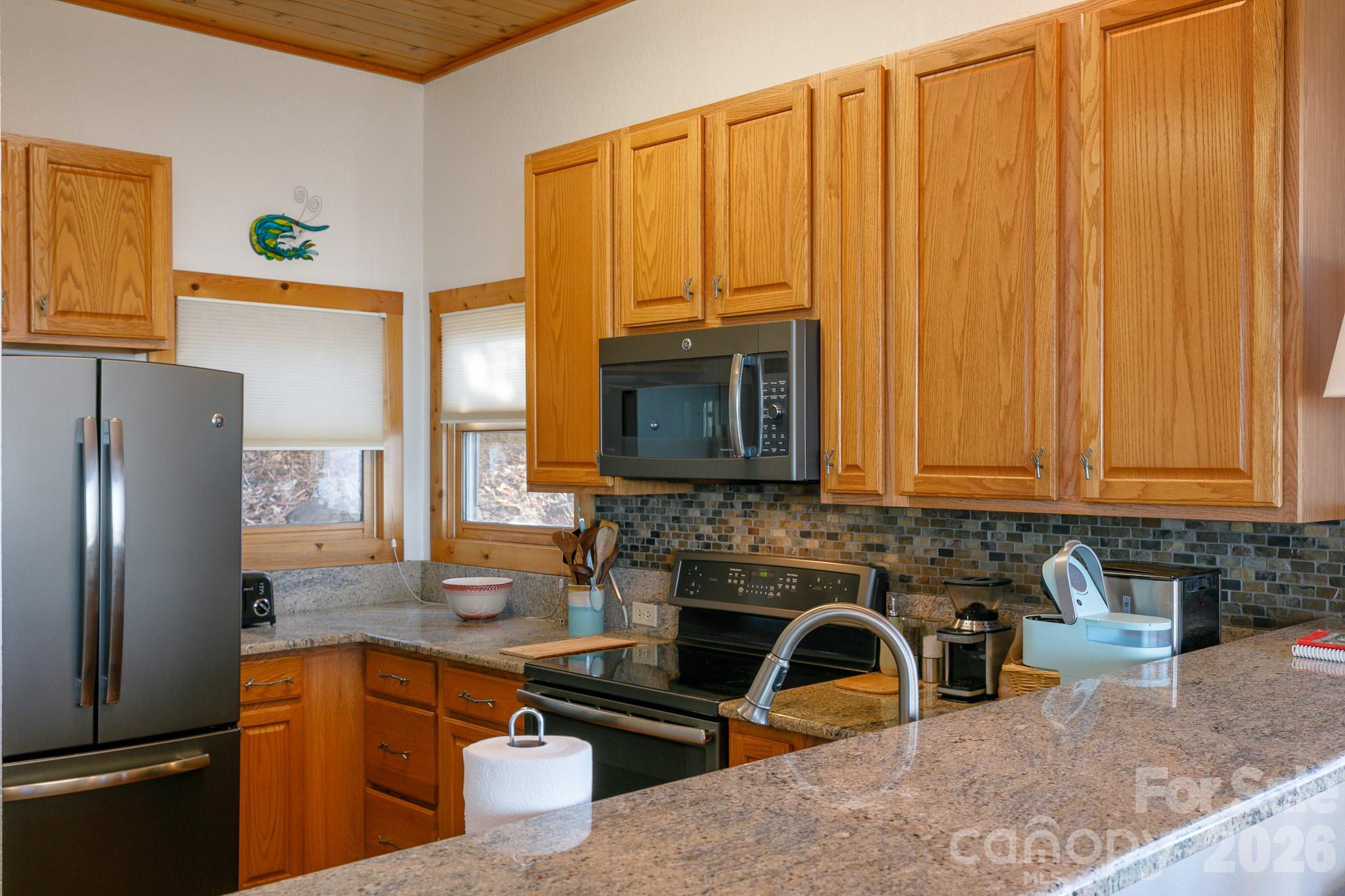 30 Club Villa Court Burnsville NC 28714