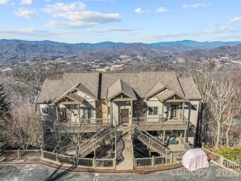 30 Club Villa Court Burnsville NC 28714
