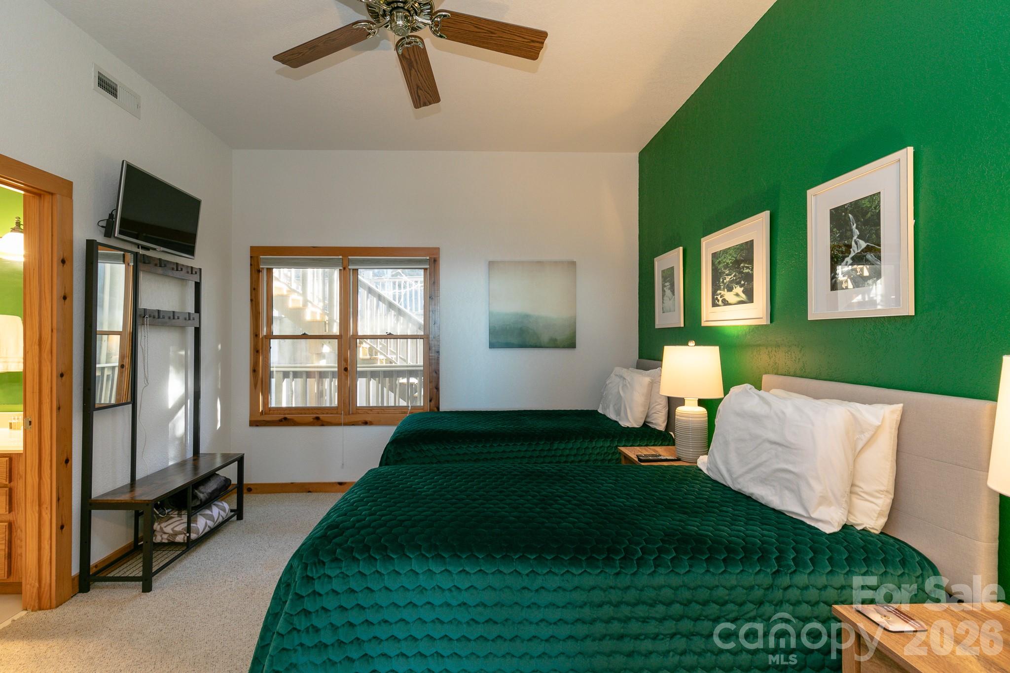 30 Club Villa Court Burnsville NC 28714