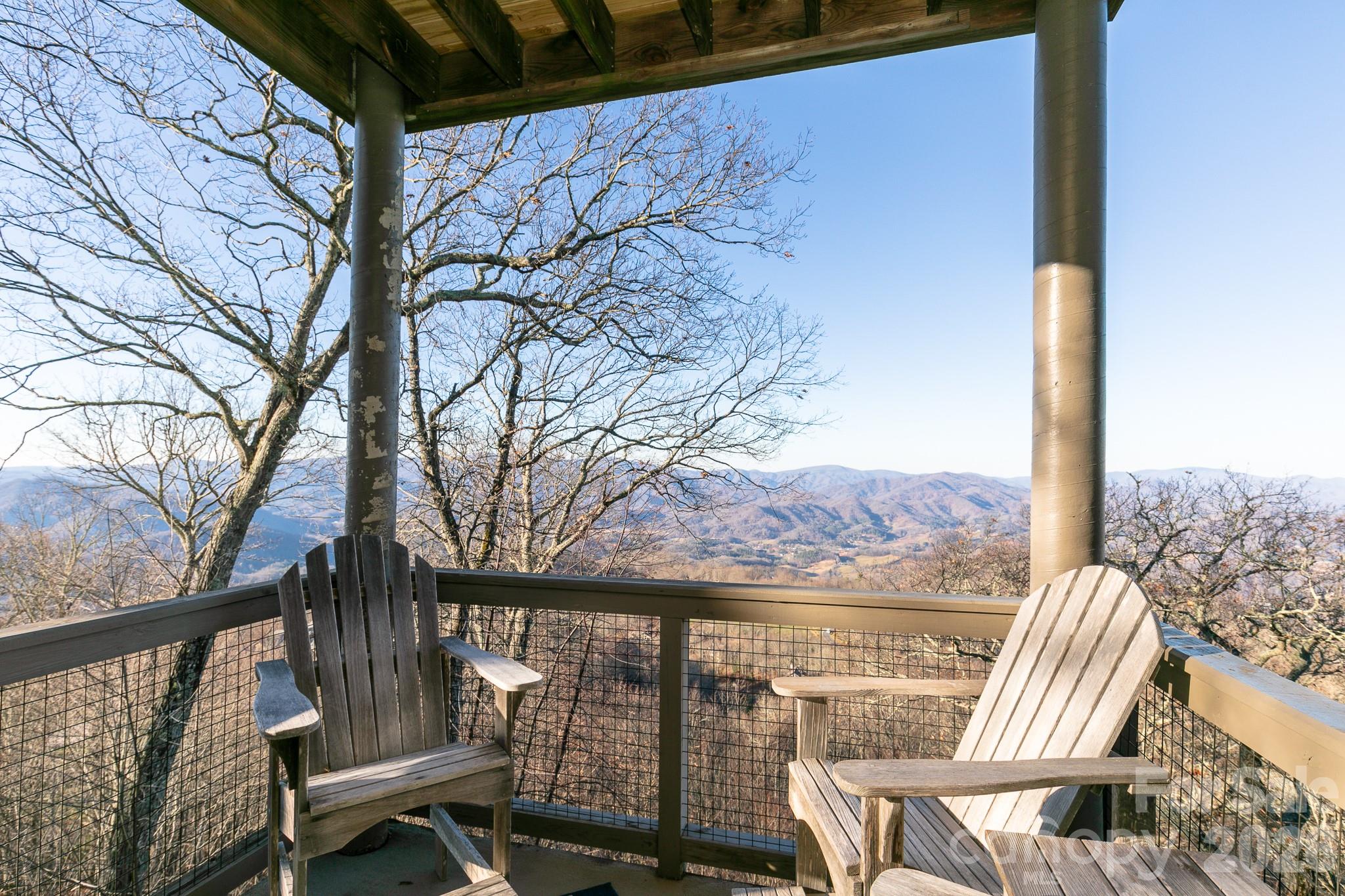 30 Club Villa Court Burnsville NC 28714