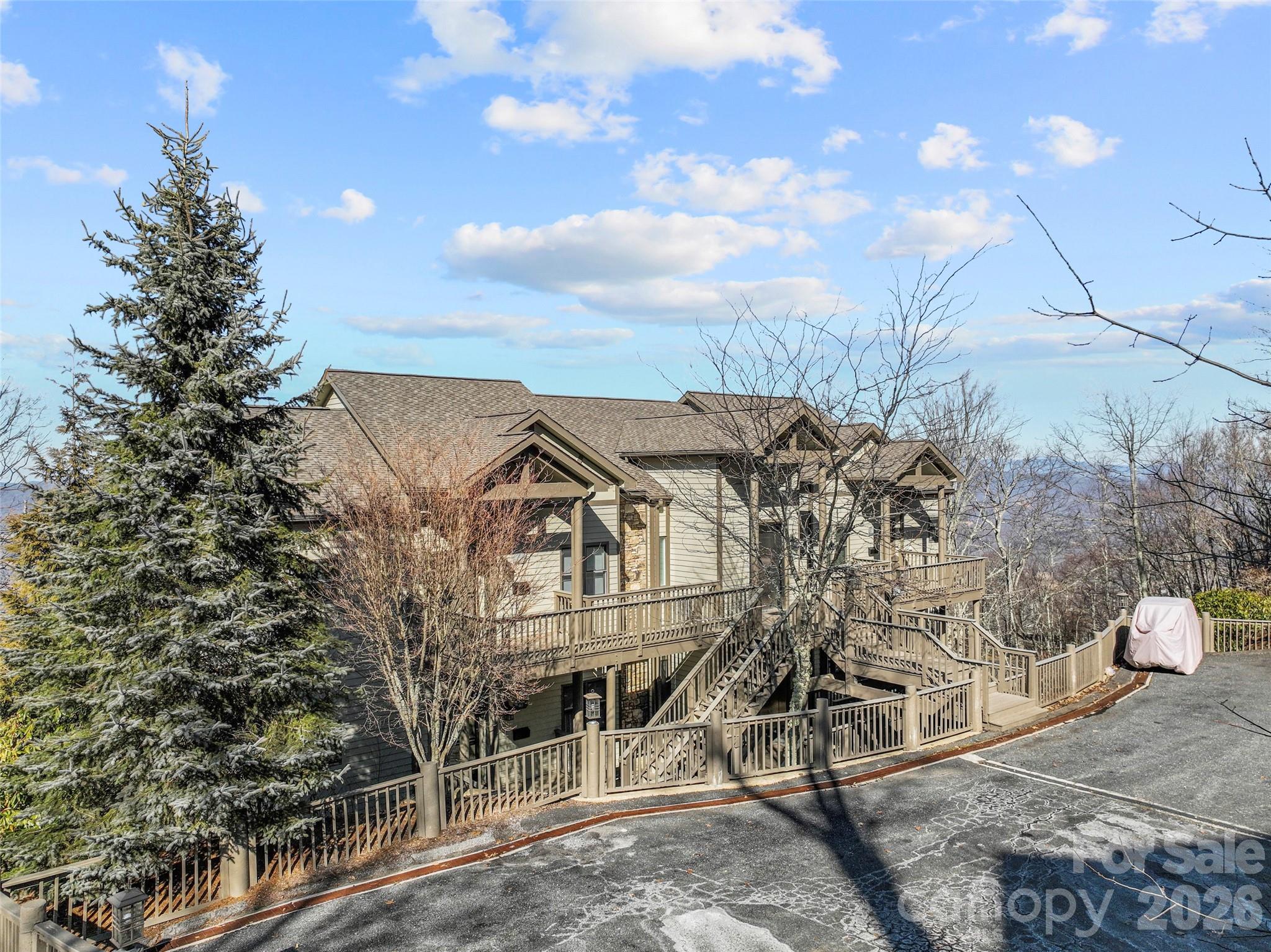 30 Club Villa Court Burnsville NC 28714