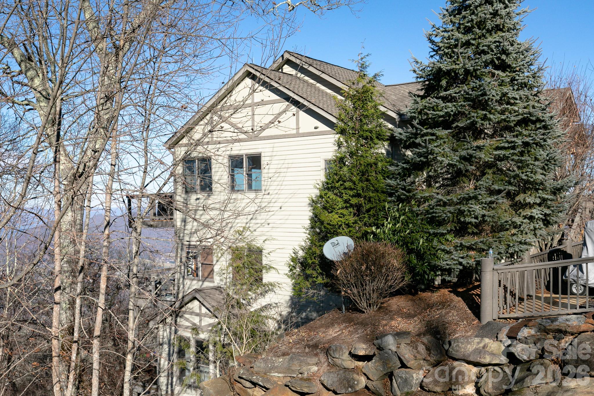 30 Club Villa Court Burnsville NC 28714