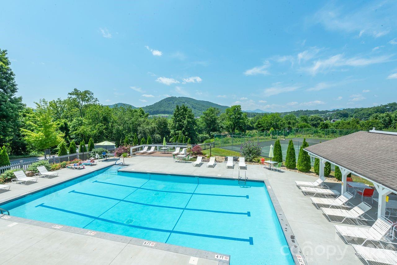 4805 Breakers Lane Asheville NC 28806