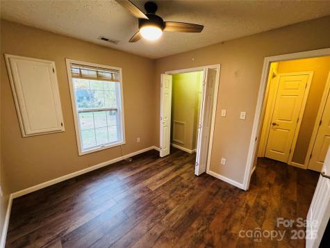 237 Camelot Drive Waynesville NC 28786