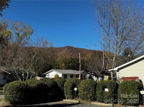 237 Camelot Drive Waynesville NC 28786