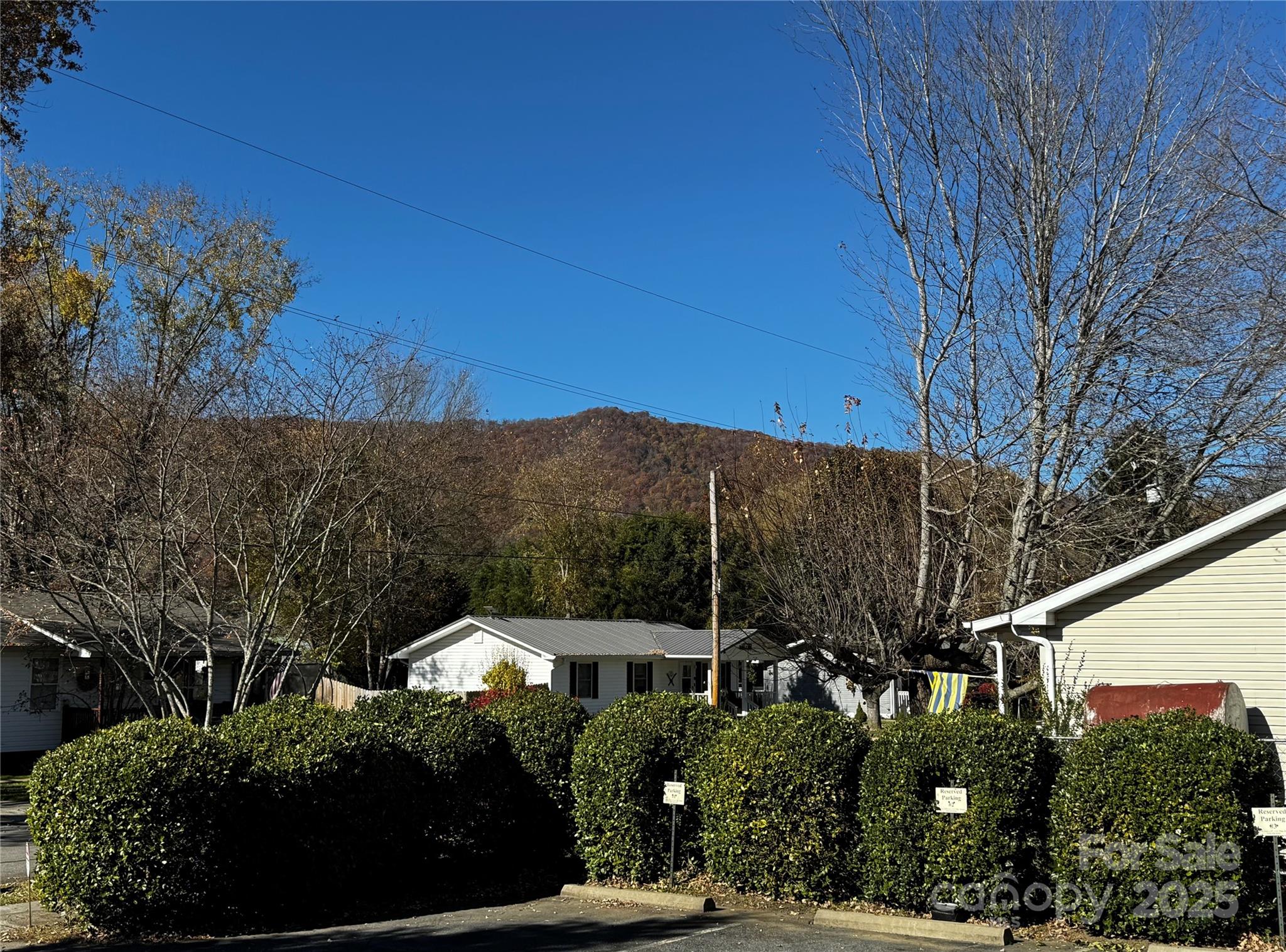 237 Camelot Drive Waynesville NC 28786