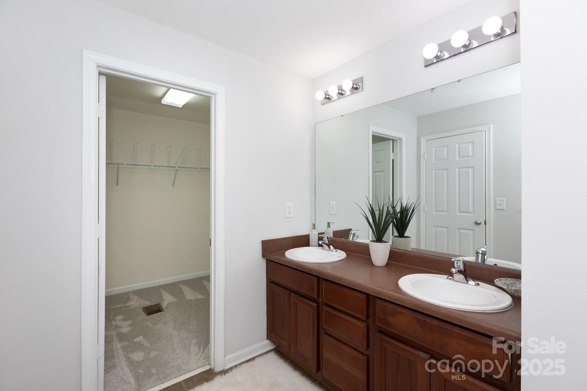 3959 Picasso Court Charlotte NC 28205