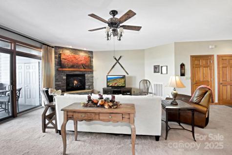 228 Pleasant View Boulevard Sugar Mountain NC 28604