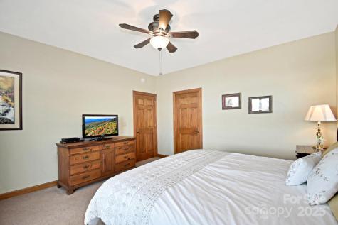 228 Pleasant View Boulevard Sugar Mountain NC 28604