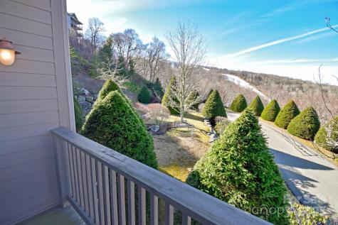 228 Pleasant View Boulevard Sugar Mountain NC 28604