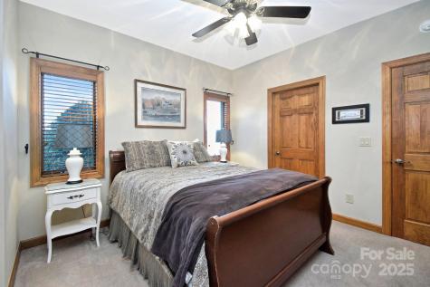 228 Pleasant View Boulevard Sugar Mountain NC 28604