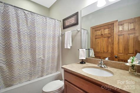 228 Pleasant View Boulevard Sugar Mountain NC 28604