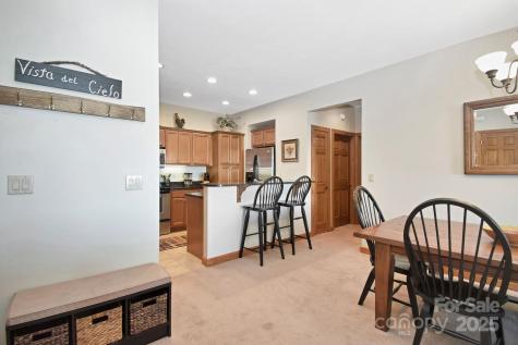 228 Pleasant View Boulevard Sugar Mountain NC 28604