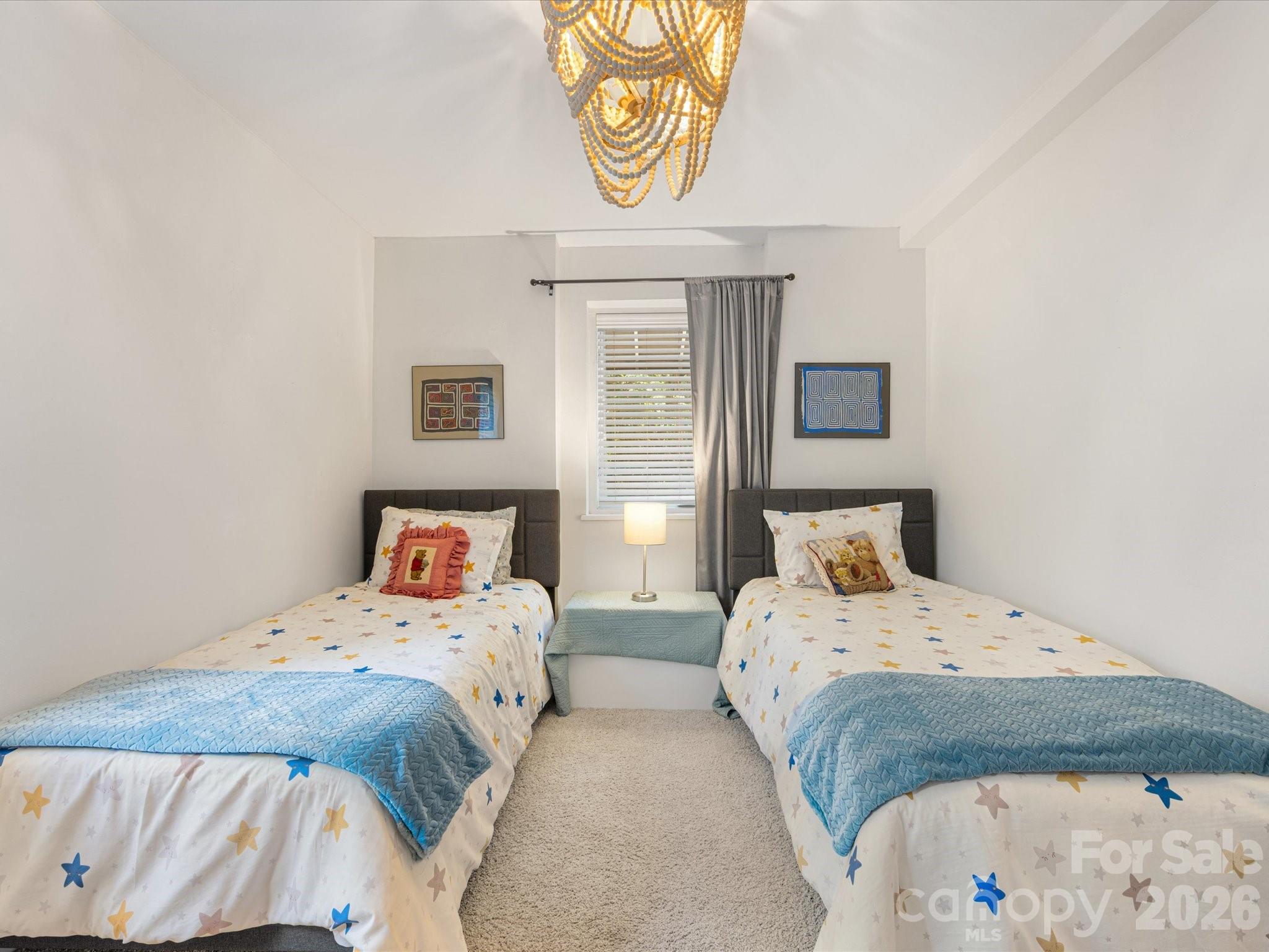 229 N Dotger Avenue Charlotte NC 28207