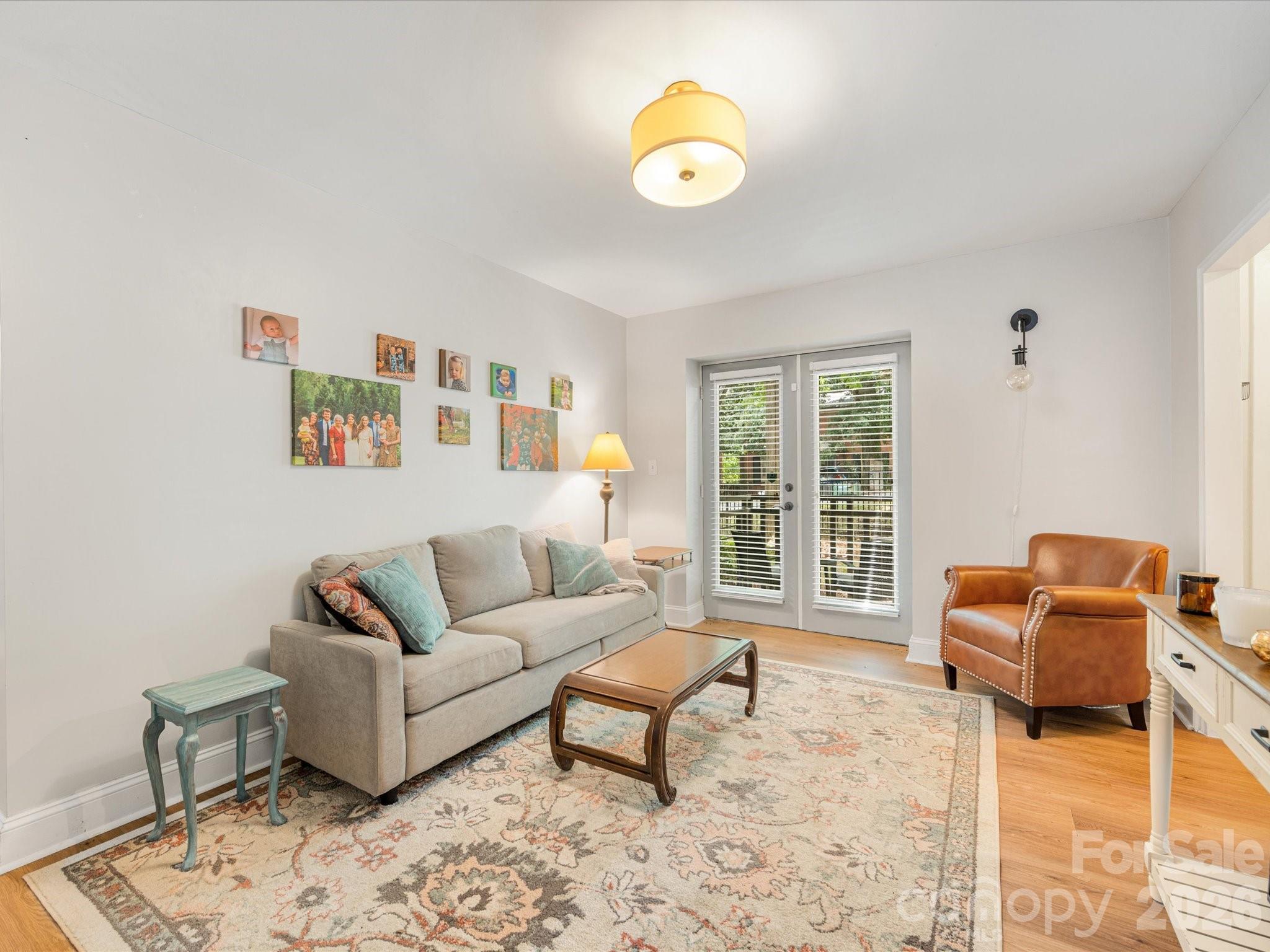 229 N Dotger Avenue Charlotte NC 28207