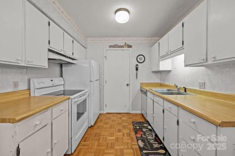 47 Edgewood Avenue NE Concord NC 28025