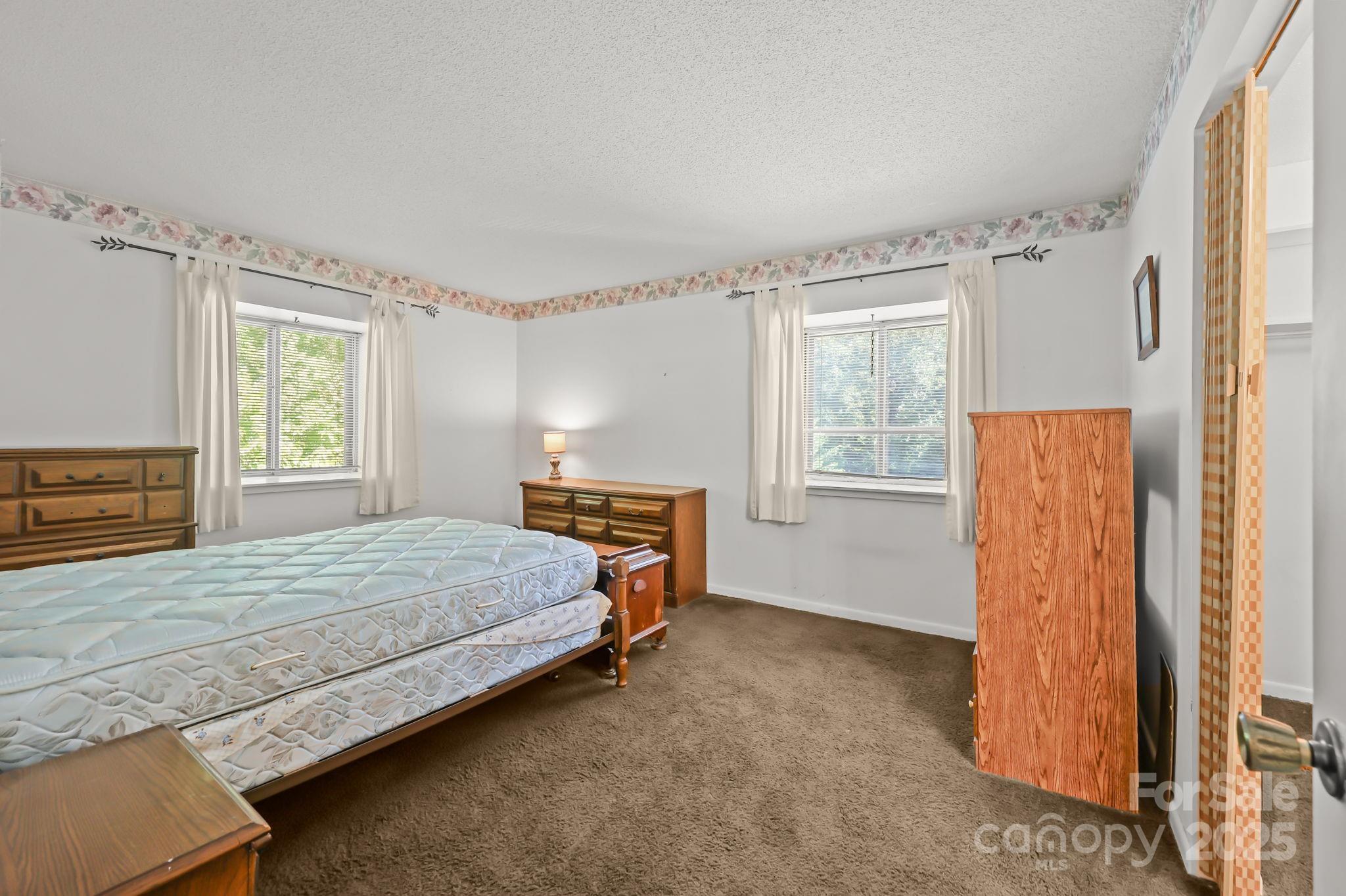 47 Edgewood Avenue NE Concord NC 28025