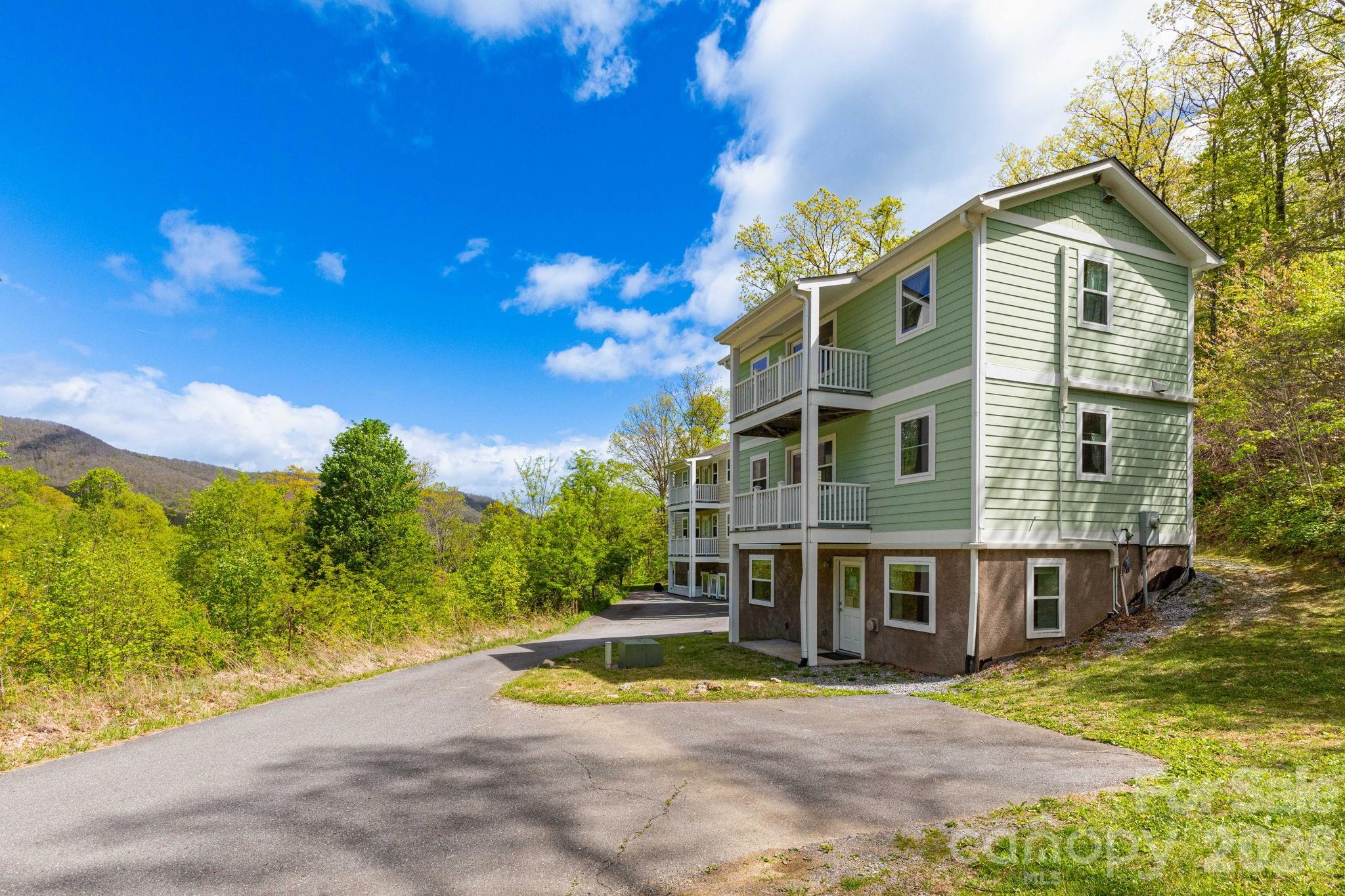 12 Lila Lane Clyde NC 28721