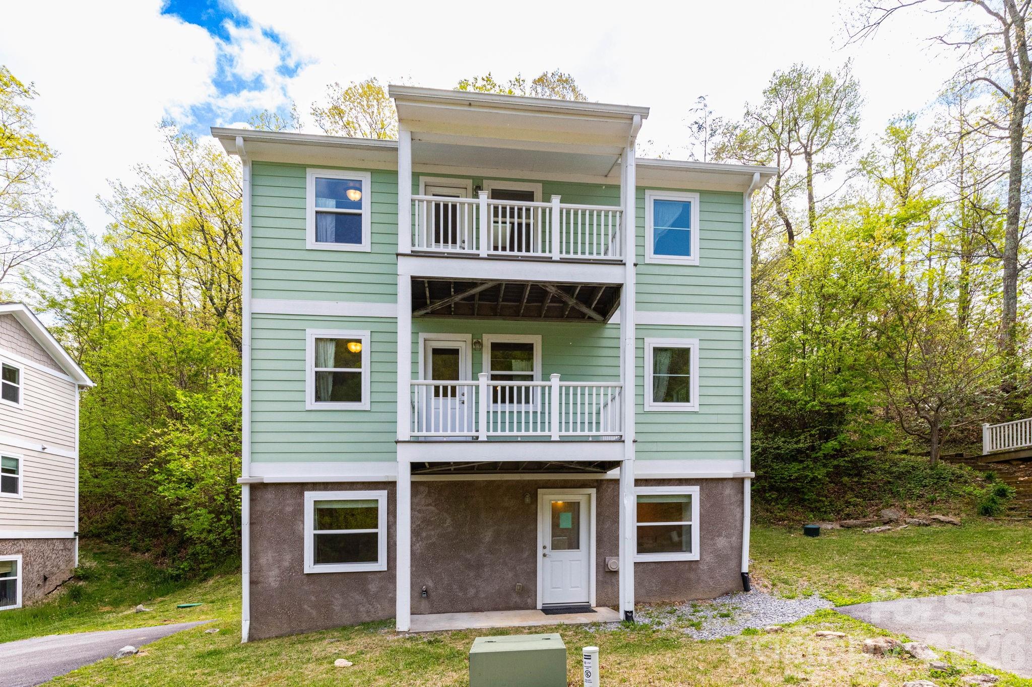 12 Lila Lane Clyde NC 28721