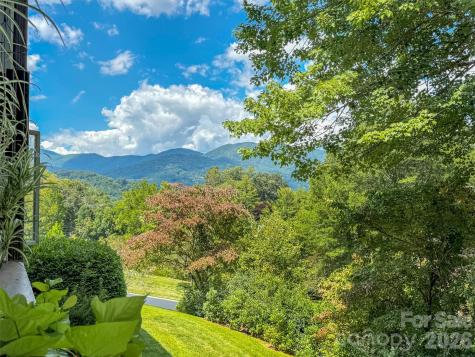87 Willow Road Waynesville NC 28786