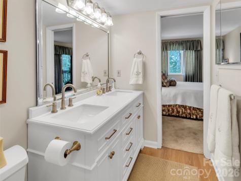 87 Willow Road Waynesville NC 28786
