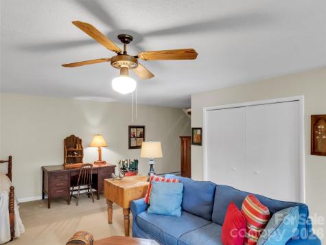 87 Willow Road Waynesville NC 28786