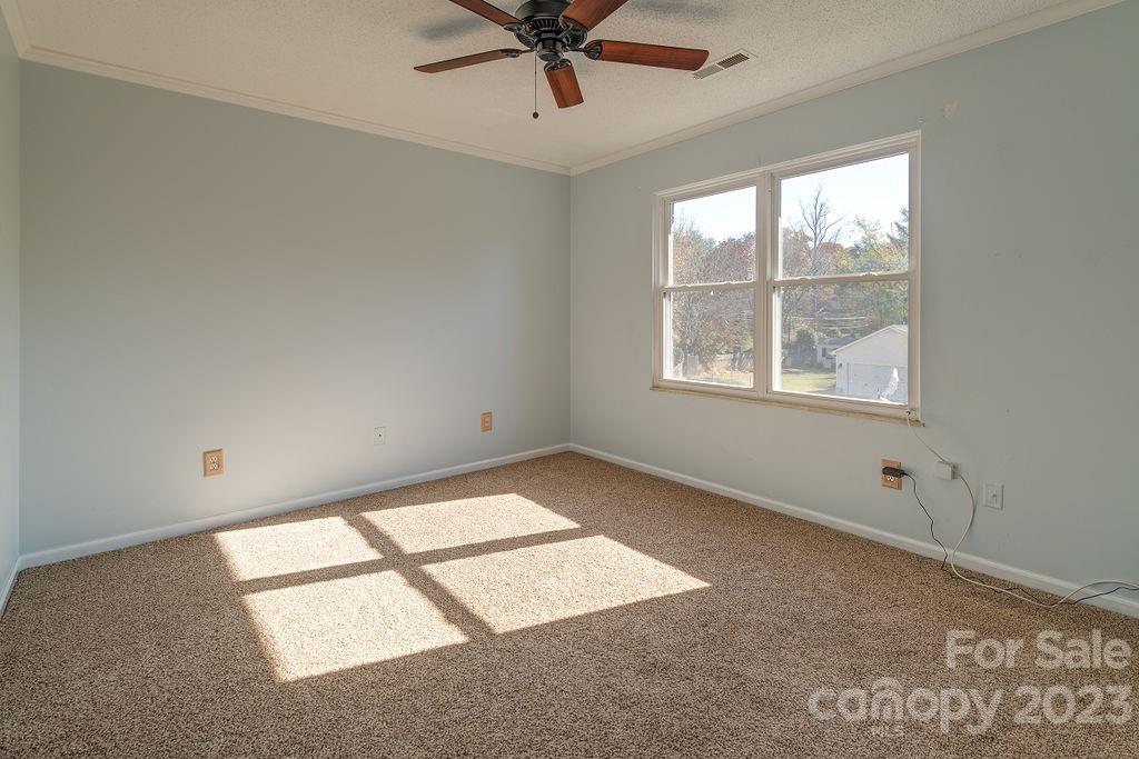 27 Capri Lane Hendersonville NC 28791