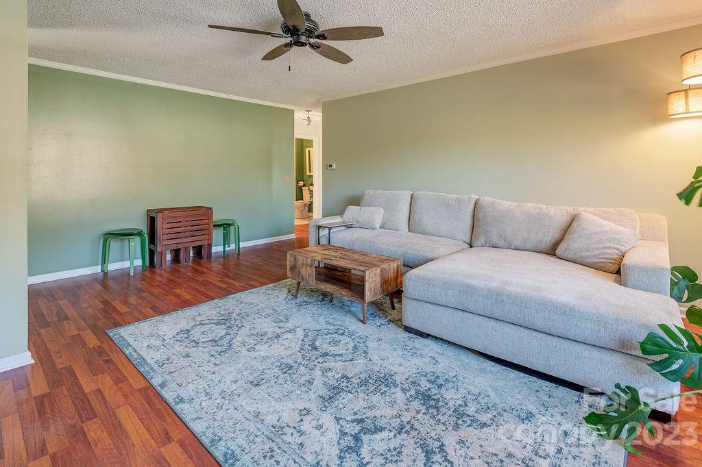 27 Capri Lane Hendersonville NC 28791
