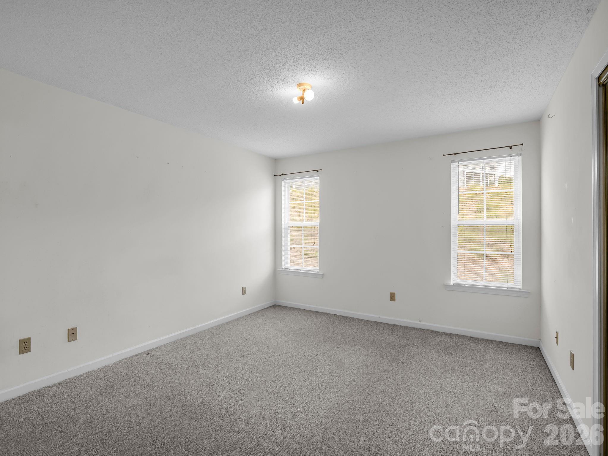 3005 Sagamore Lane Asheville NC 28806