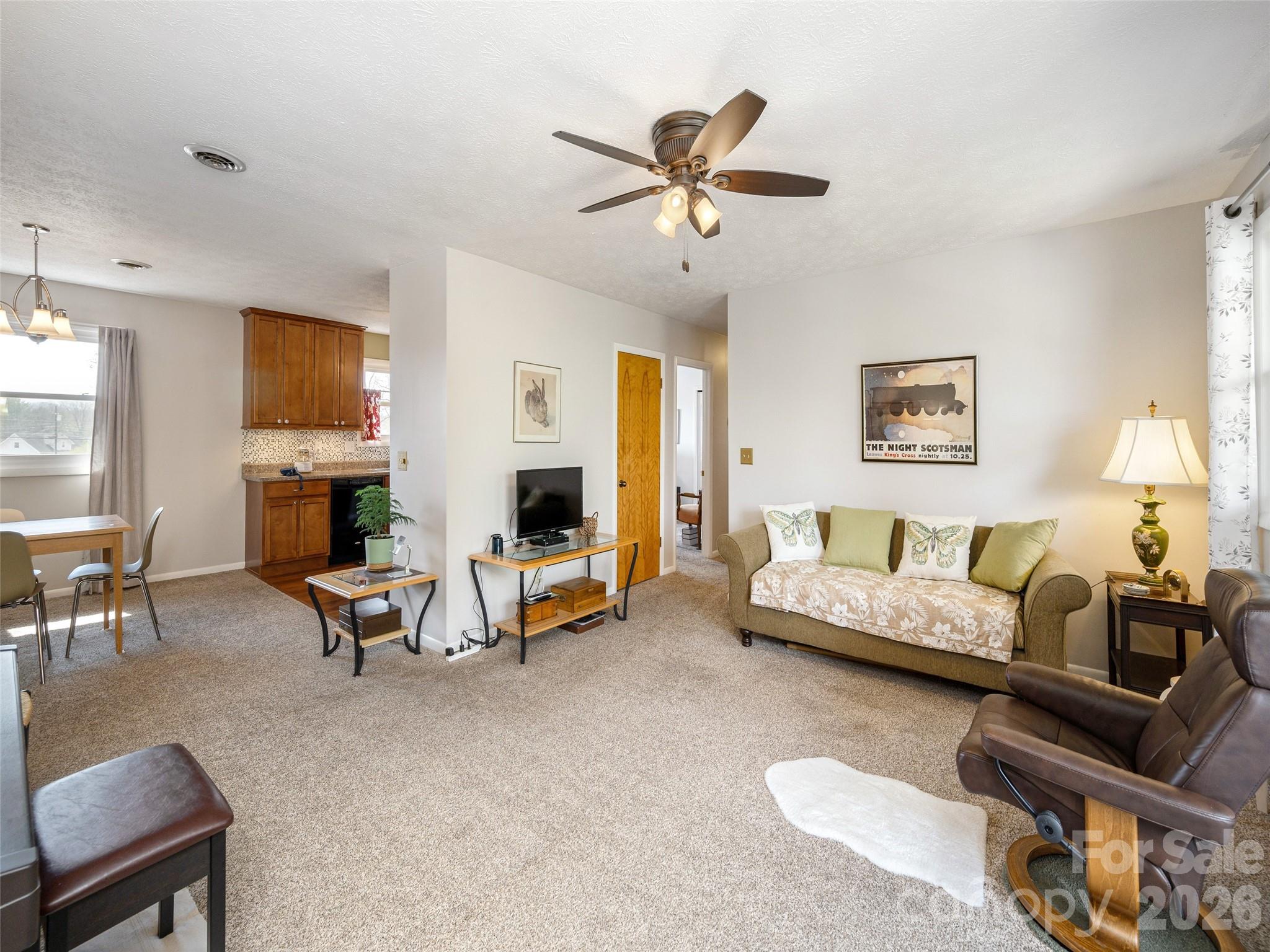 103 Oakwood Place Hendersonville NC 28792