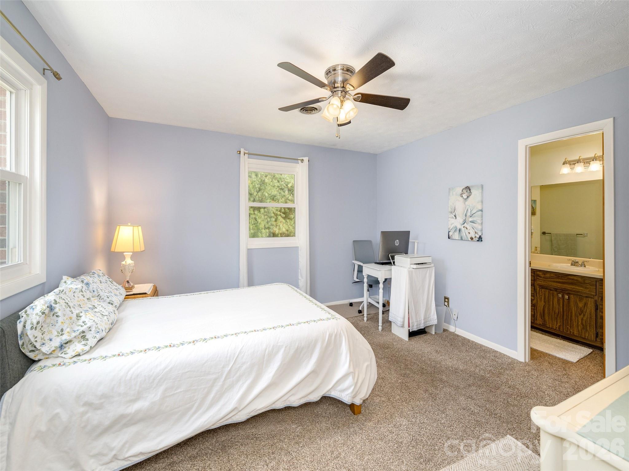 103 Oakwood Place Hendersonville NC 28792