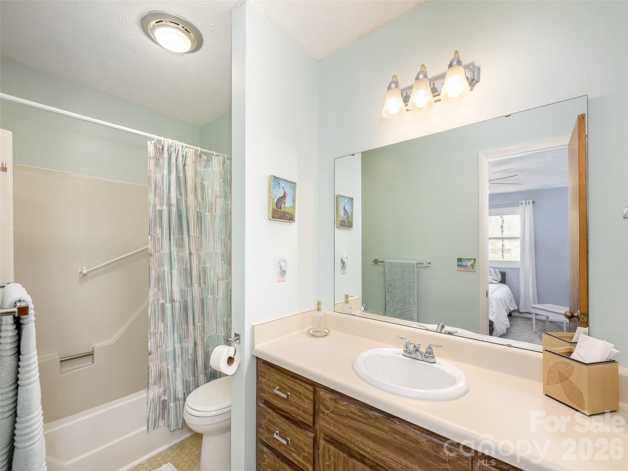 103 Oakwood Place Hendersonville NC 28792