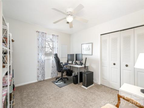 103 Oakwood Place Hendersonville NC 28792
