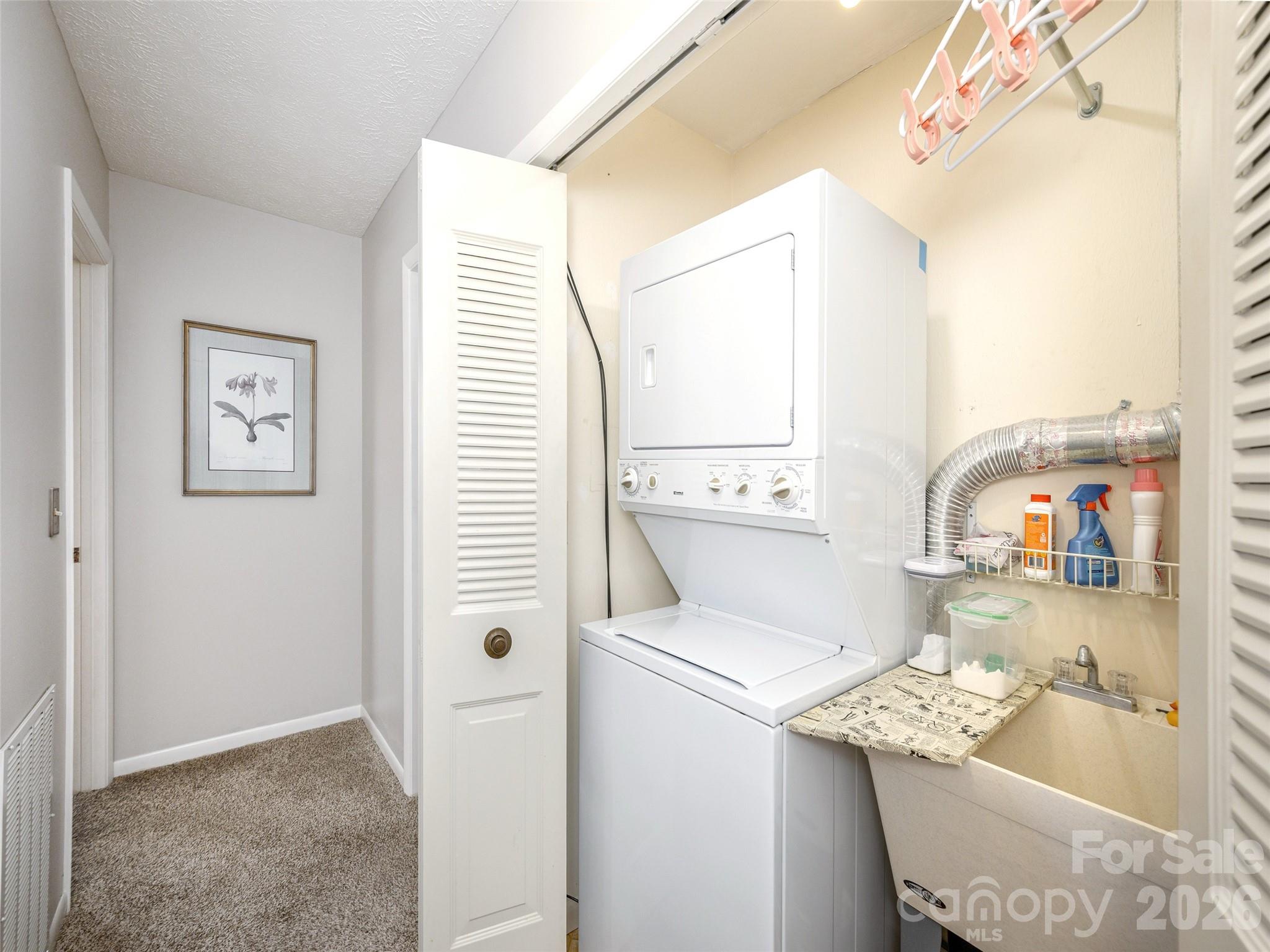 103 Oakwood Place Hendersonville NC 28792