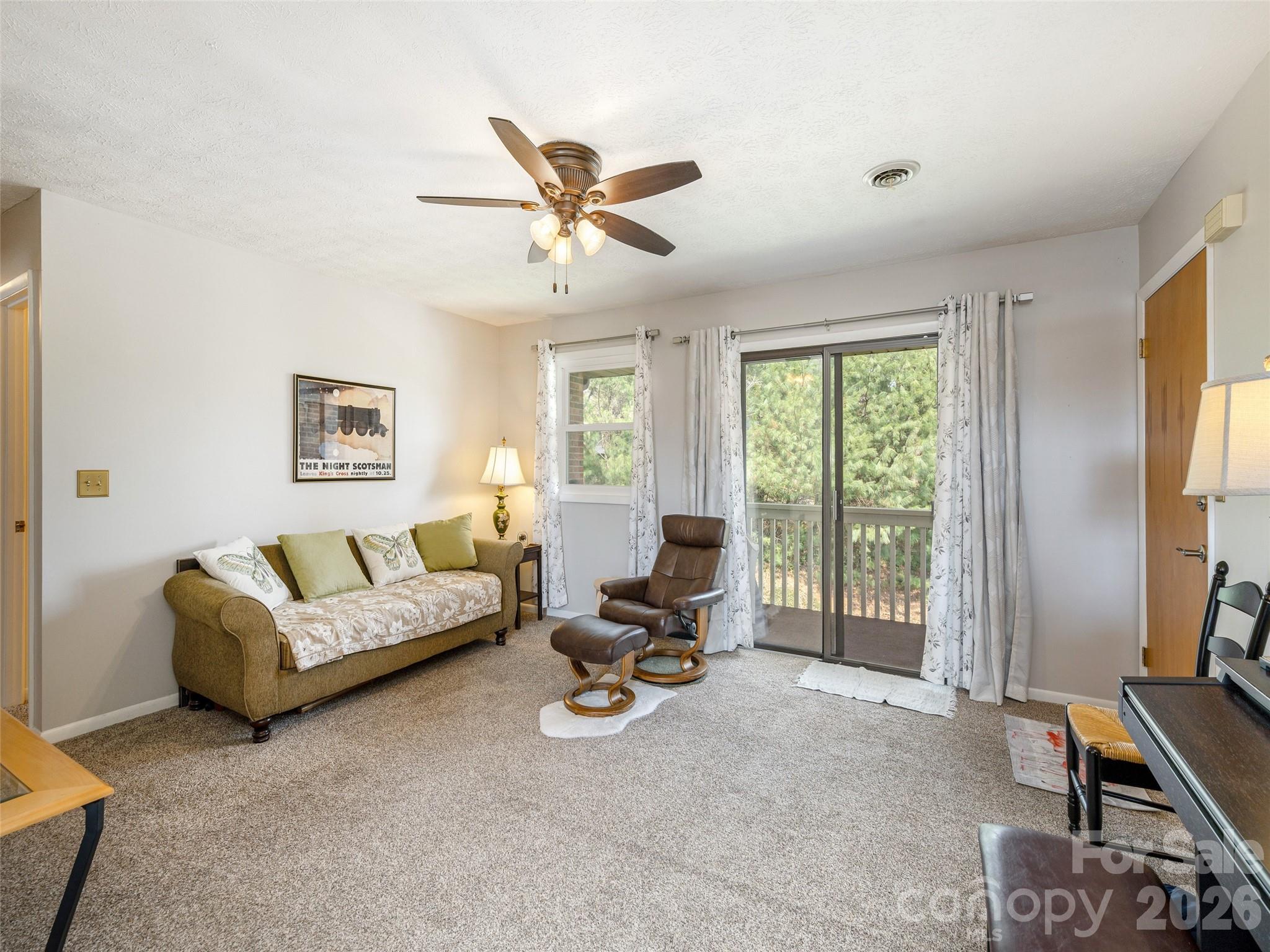 103 Oakwood Place Hendersonville NC 28792