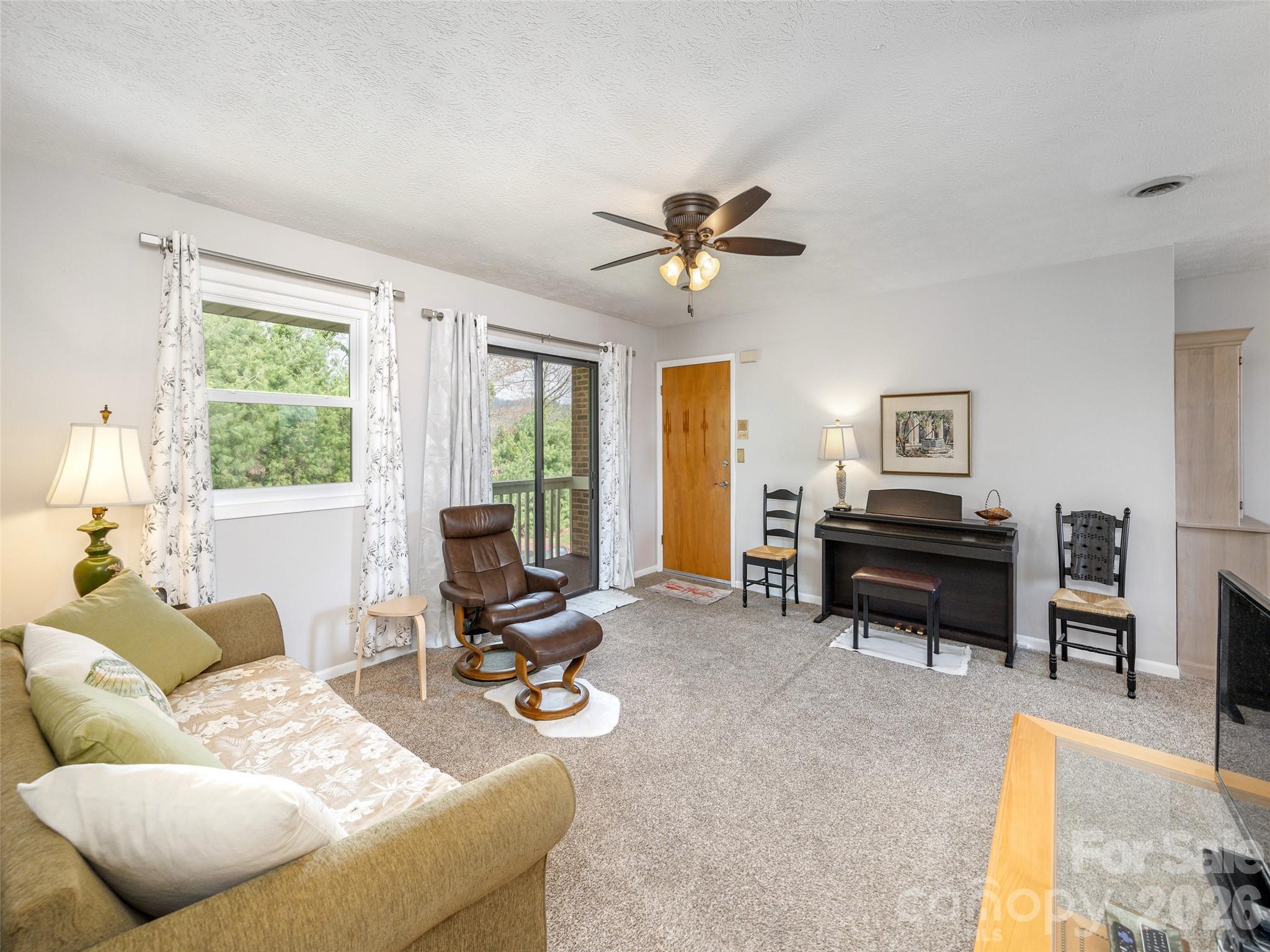 103 Oakwood Place Hendersonville NC 28792