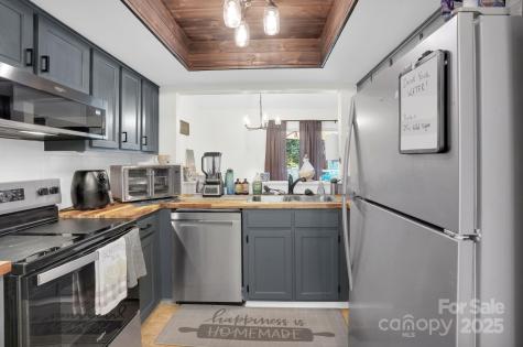 2911 Iron Gate Lane Charlotte NC 28212