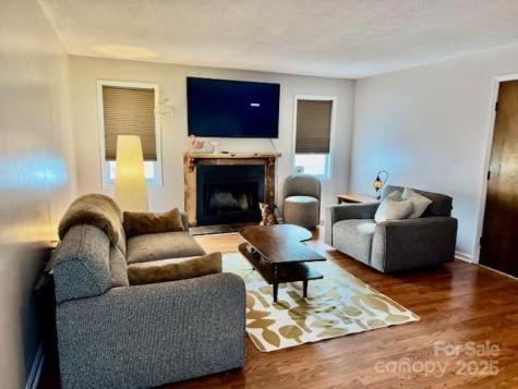 123 23rd Street NW Hickory NC 28601