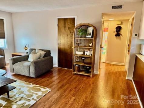 123 23rd Street NW Hickory NC 28601